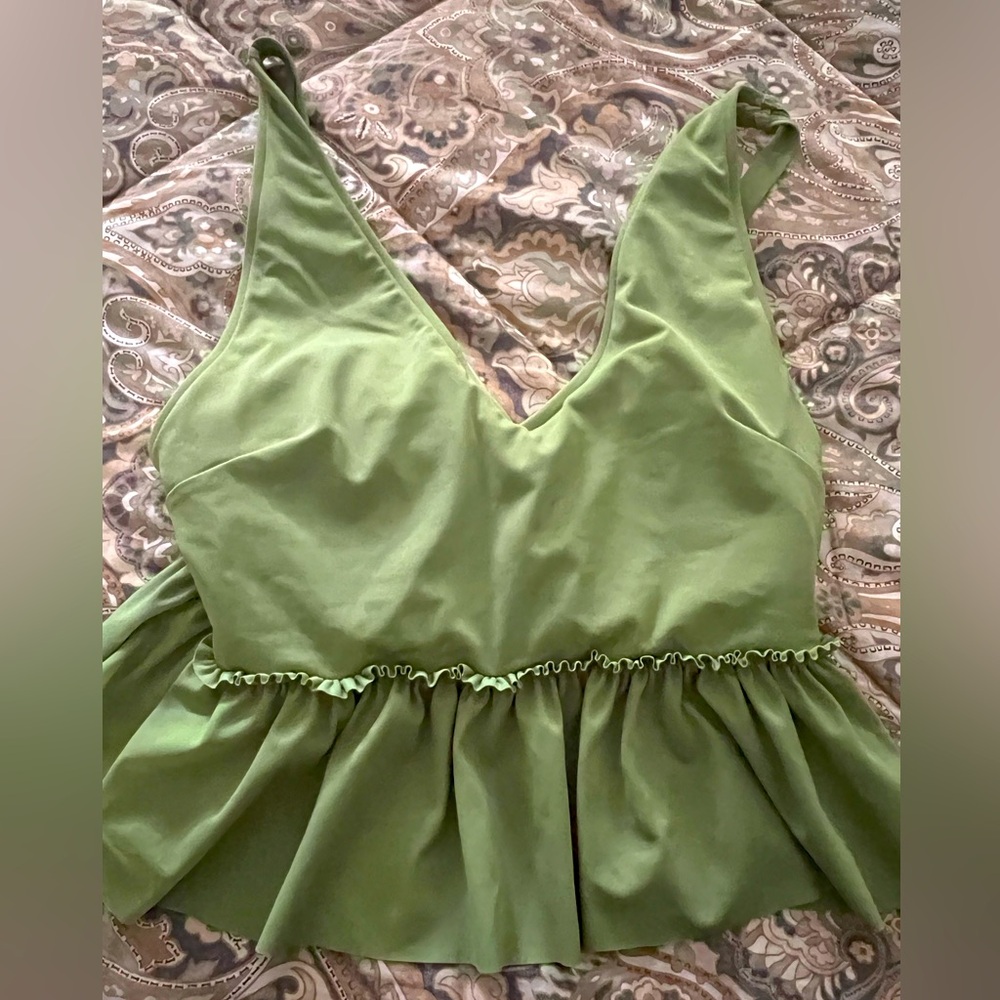 Kortni Jeane Green Peplum Swim Top - Medium